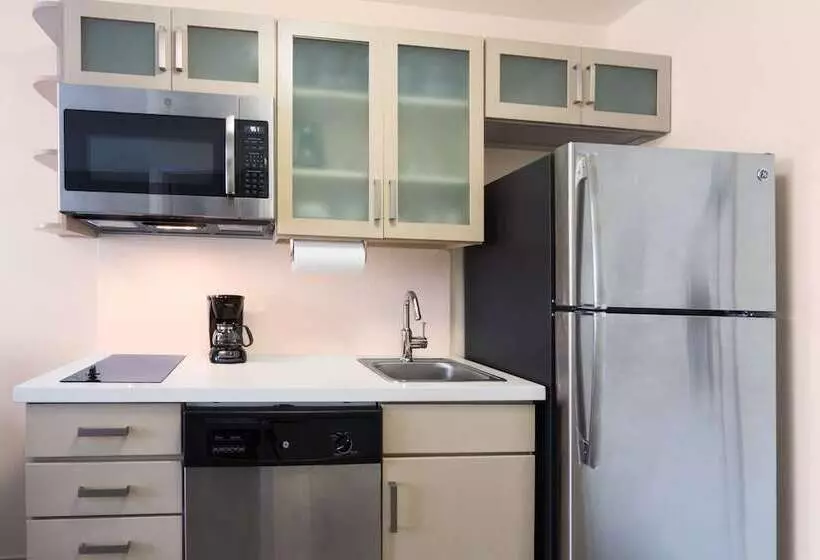 Fotos del hotel Candlewood Suites Miami Intl Airport  36th St, An Ihg:  19