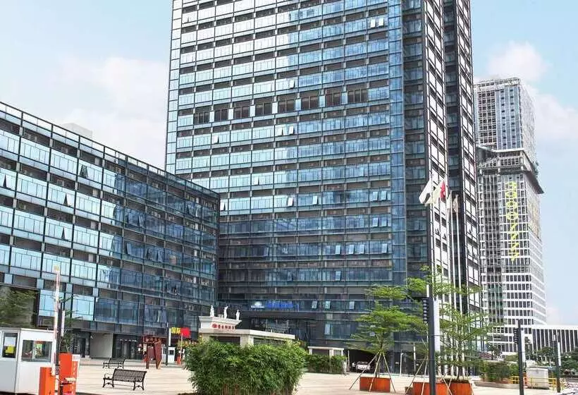 Days Suites