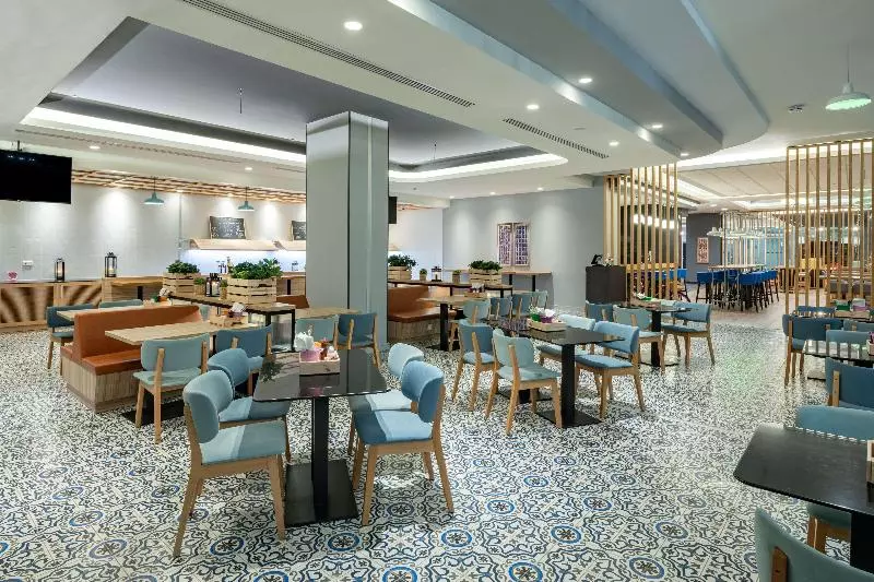 Fotos del hotel Park Inn By Radisson Jubail Industrial City:  5