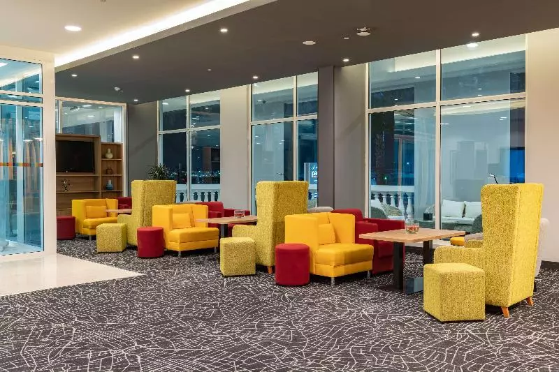 Fotos del hotel Park Inn By Radisson Jubail Industrial City:  3