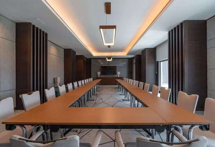 Fotos del hotel Park Inn By Radisson Jubail Industrial City:  13