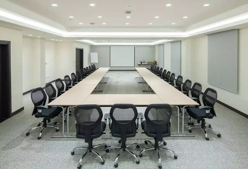 Fotos del hotel Park Inn By Radisson Jubail Industrial City:  21