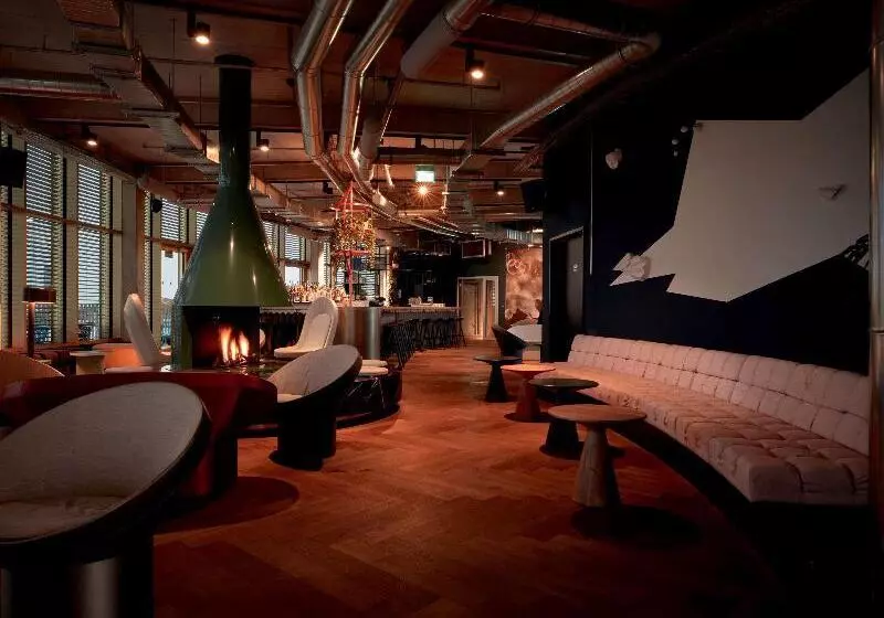 Fotos del hotel 25hours  The Circle:  4