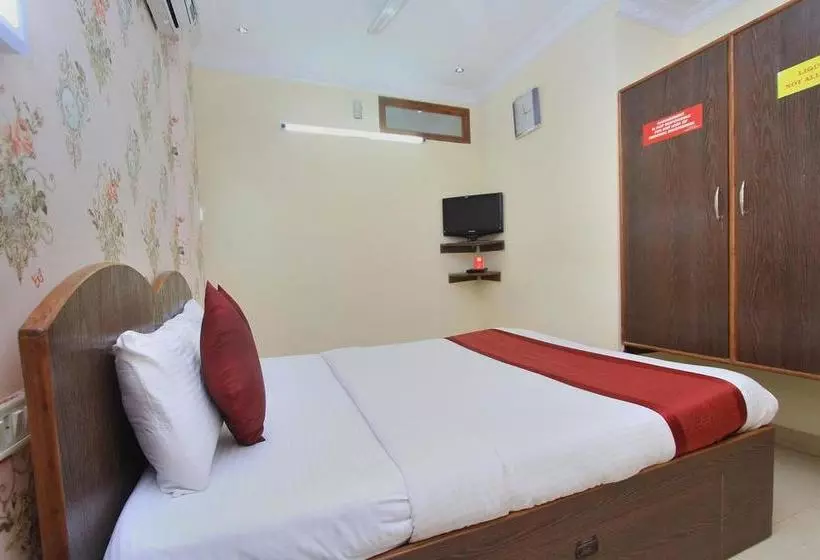 Fotos del hotel Oyo 7728 Hotel Nayaab Comforts:  2