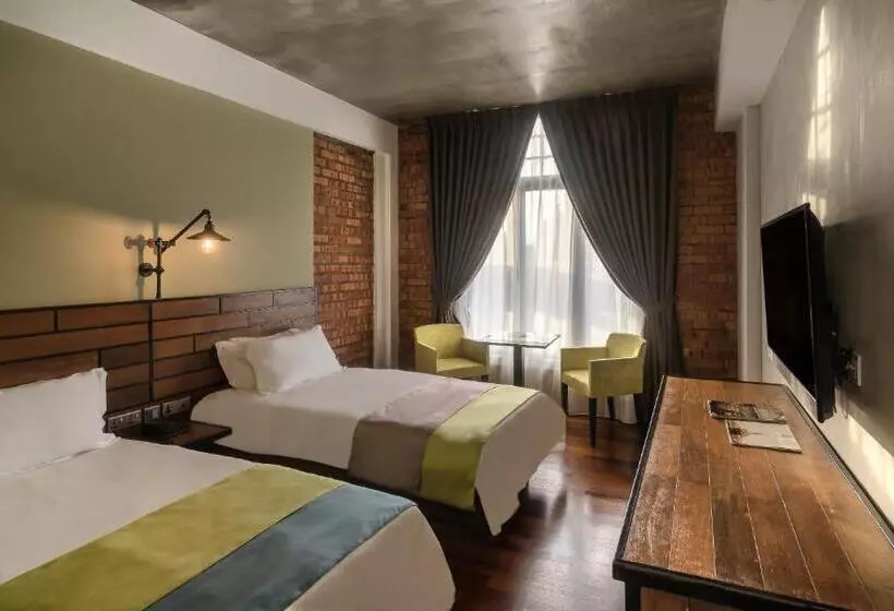 Fotos del hotel Treasures Hotel And Suites:  22