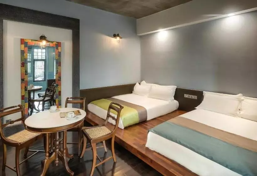 Fotos del hotel Treasures Hotel And Suites:  2