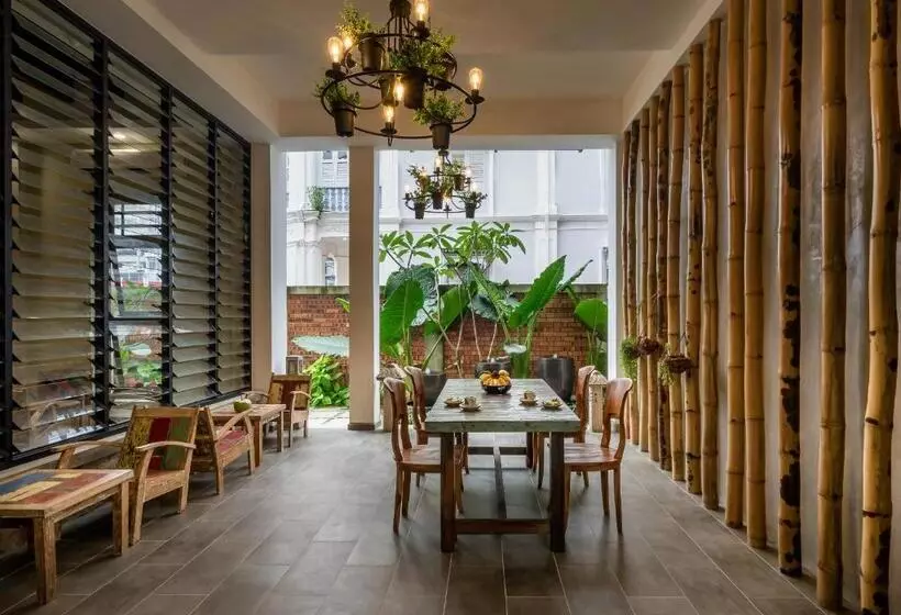 Fotos del hotel Treasures Hotel And Suites:  13