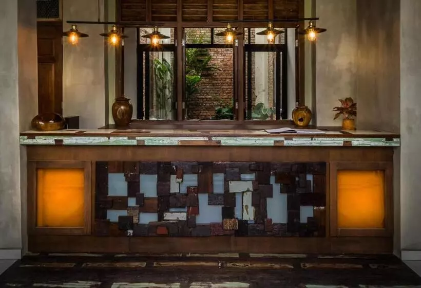 Fotos del hotel Treasures Hotel And Suites:  12