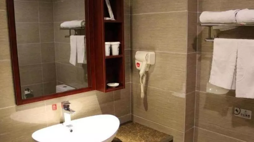 Fotos del hotel Greentree Inn Nantong Tongzhou Shiji Avenue Jianghaihuangdu Express:  17