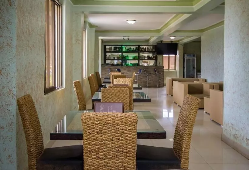 Fotos del hotel Tesh:  17