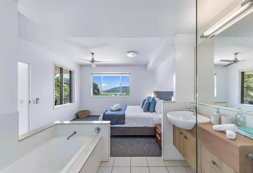 Fotos del hotel Summit Apartments Airlie Beach:  17