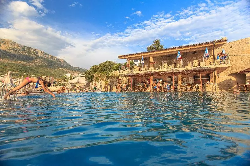 Wind Rose Resort