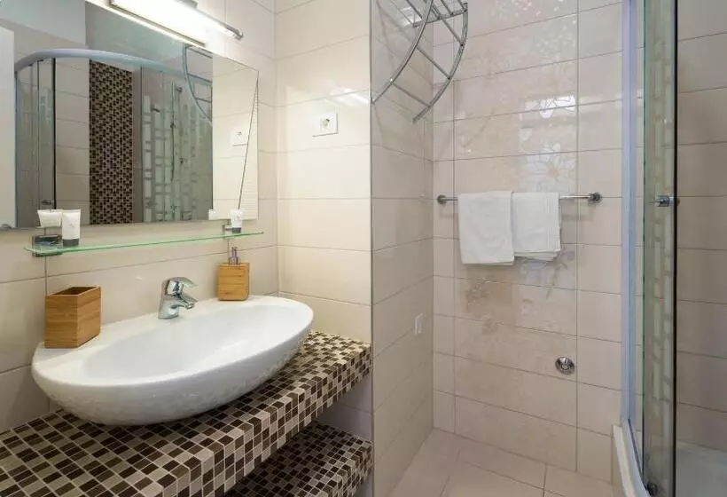Fotos del hotel Laura Lux Suites:  8