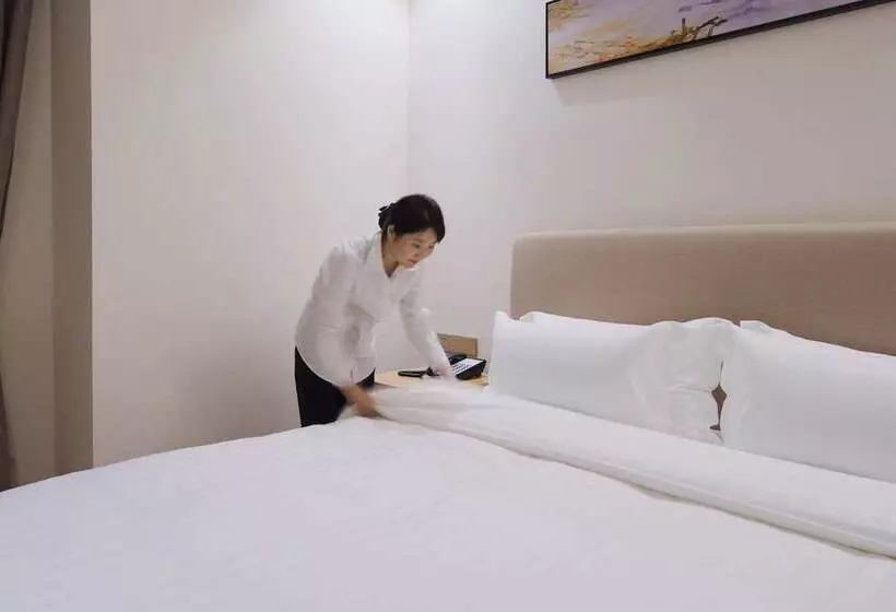 Fotos del hotel Pushi Serviced Apartment:  8
