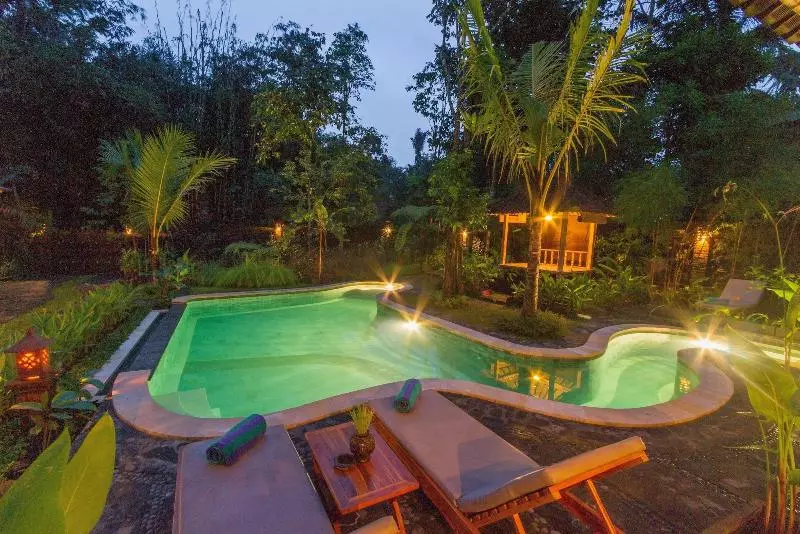 Fotos del hotel Jero Sebali Villa:  5