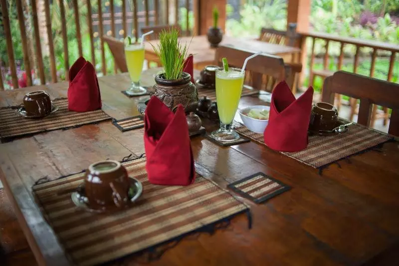 Fotos del hotel Jero Sebali Villa:  6