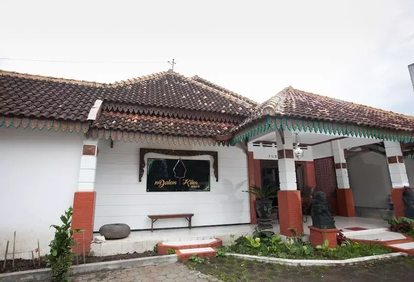 Fotos del hotel Reddoorz Near Brawijaya University:  8