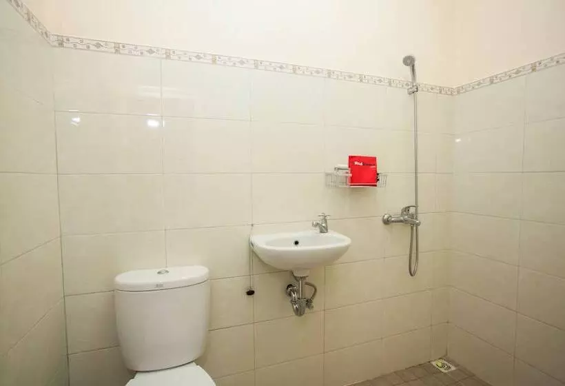 Fotos del hotel Reddoorz Near Brawijaya University:  11