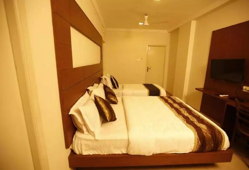 Fotos del hotel Orion Residency:  21