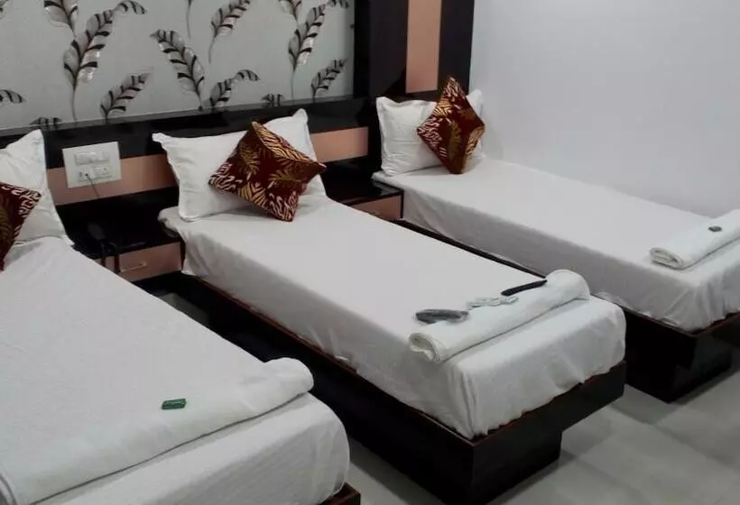 Fotos del hotel Sion Residency:  15
