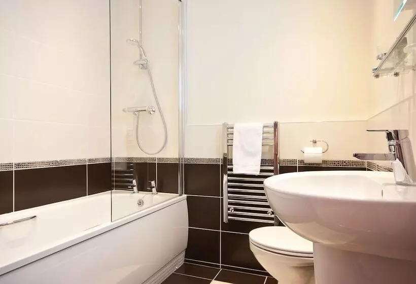 Fotos del hotel Bowness Bay Suites:  3
