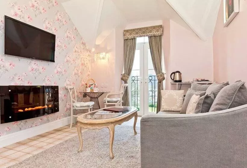 Bowness Bay Suites