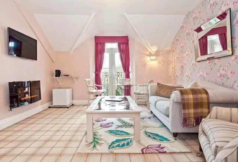 Fotos del hotel Bowness Bay Suites:  21