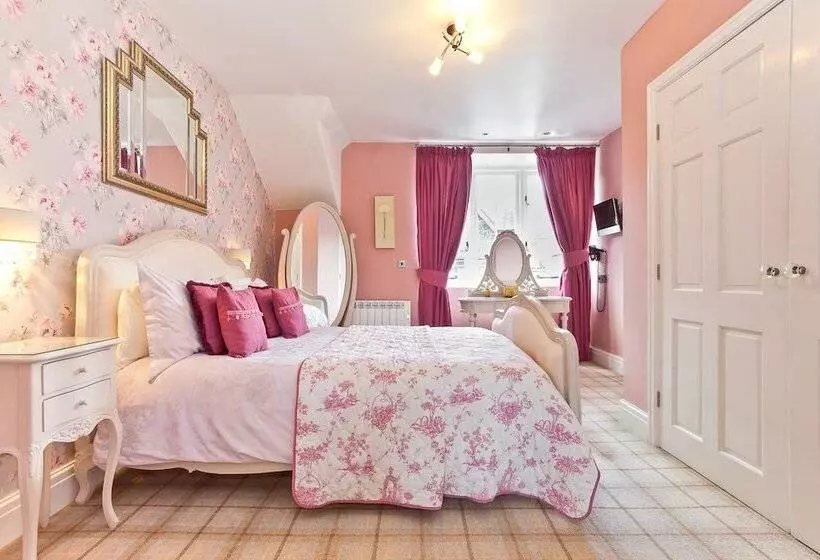 Fotos del hotel Bowness Bay Suites:  22