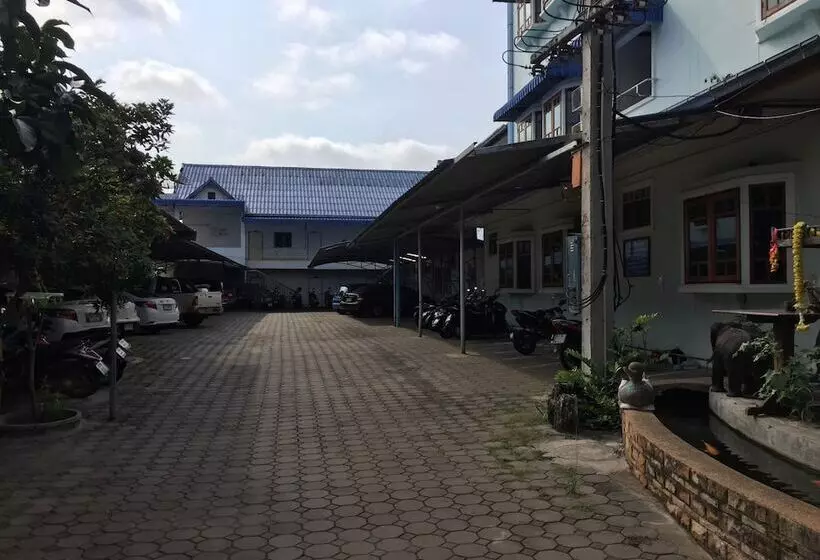 Fotos del hotel Lert Prasert House:  10