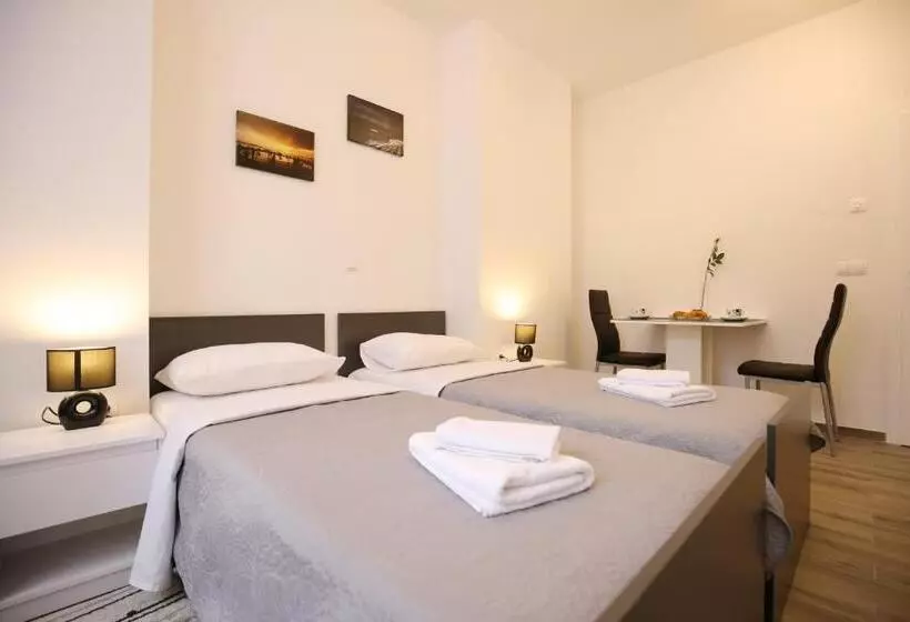 Fotos del hotel Sites Of Zadar Apartments:  8