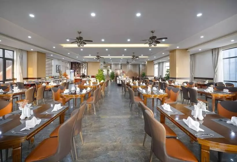 Fotos del hotel Seven Sea  Da Nang:  4