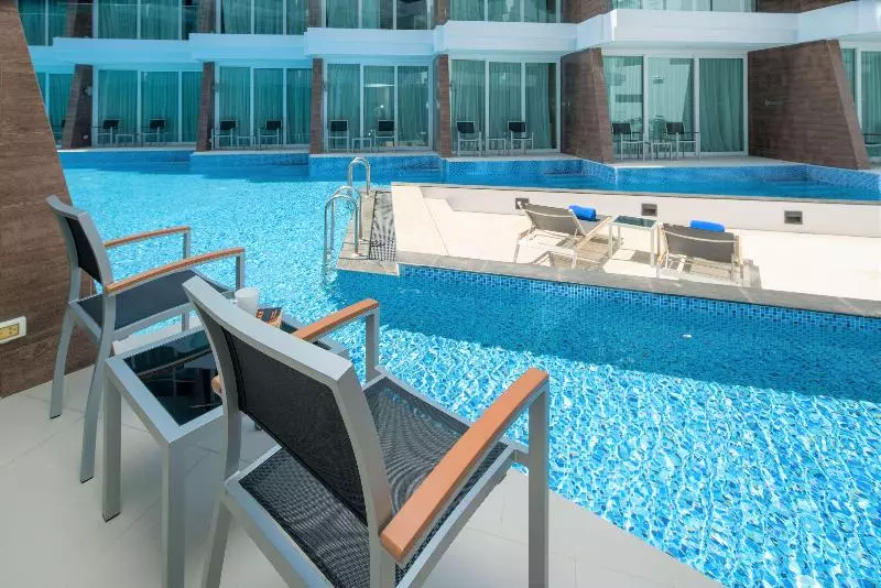 Fotos del hotel Best Western Plus The Beachfront:  3