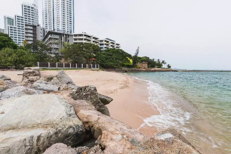 Fotos del hotel Golden Tulip Pattaya Beach Resort:  16