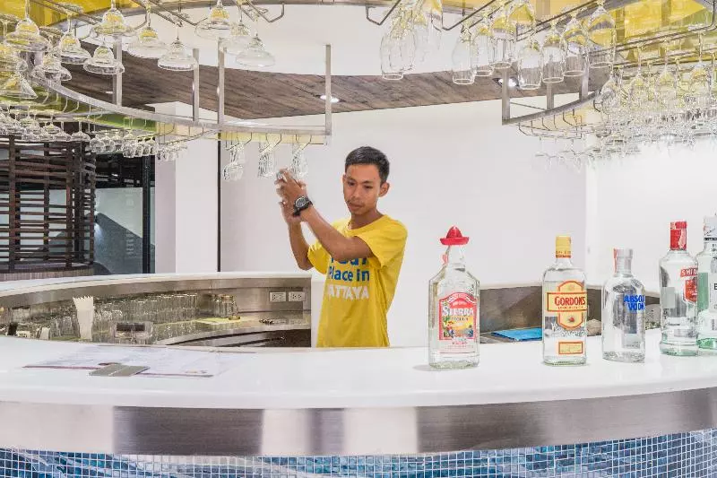 Fotos del hotel Golden Tulip Pattaya Beach Resort:  12