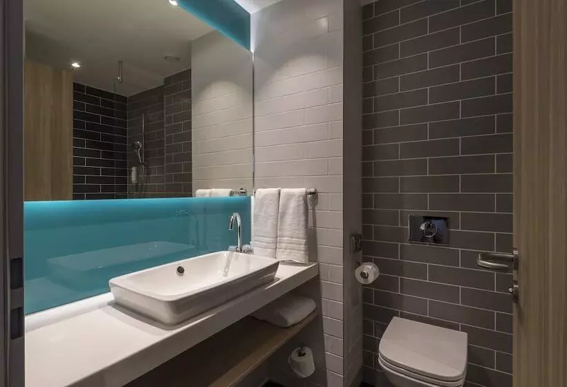 Fotos del hotel Holiday Inn Express Luzern  Kriens:  4