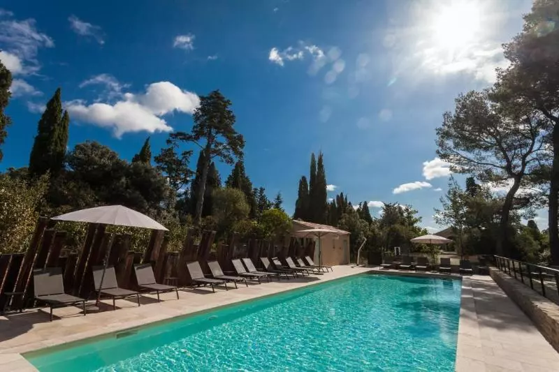 Fotos del hotel Les Cabanes Dans Les Bois:  4
