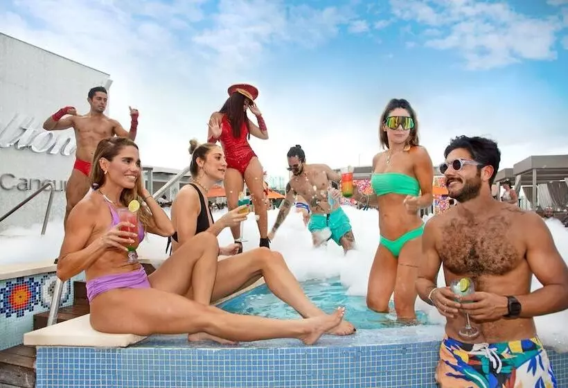 Fotos del hotel Royalton Chic Suites Cancun Resort &amp; Spa Adults Only  All Inclusive:  11