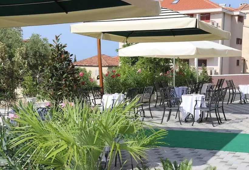 Fotos del hotel Cvita:  9