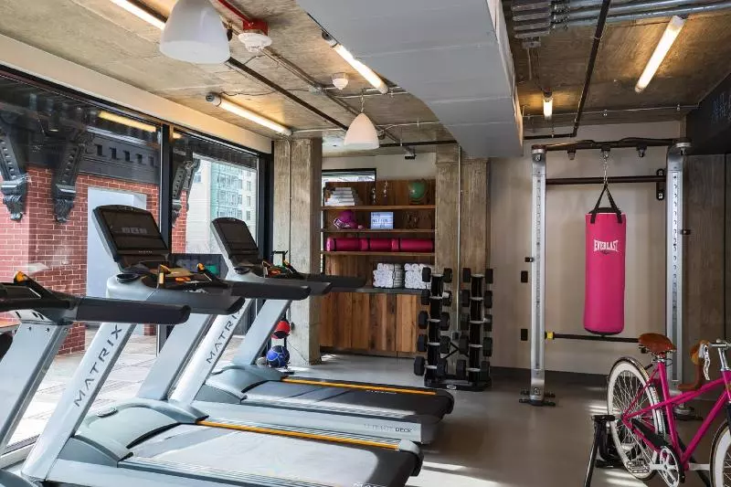 Fotos del hotel Moxy Washington Dc Downtown:  15