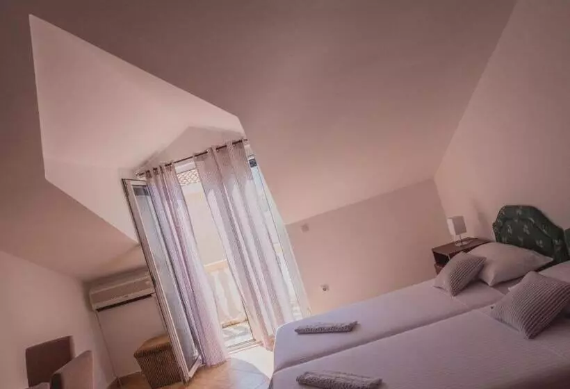 Fotos del hotel Venera Apartments:  24