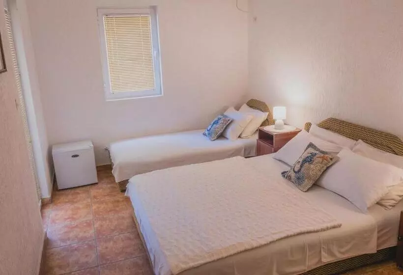 Fotos del hotel Venera Apartments:  5