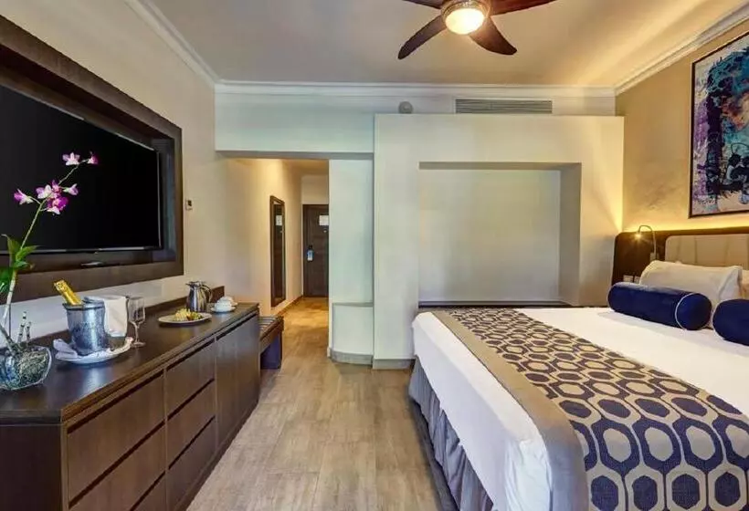 Fotos del hotel Royalton Splash Punta Cana Resort &amp; Spa  All Inclusive:  16