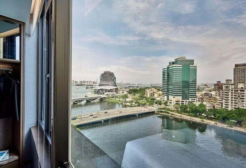 Harbour 10 Hotel