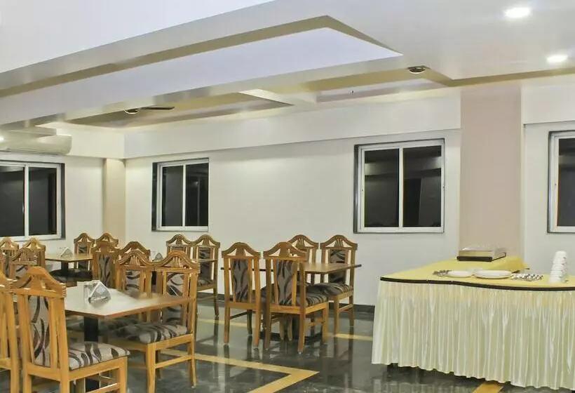 Fotos del hotel Oyo 22792 Hotel Jayratna:  8
