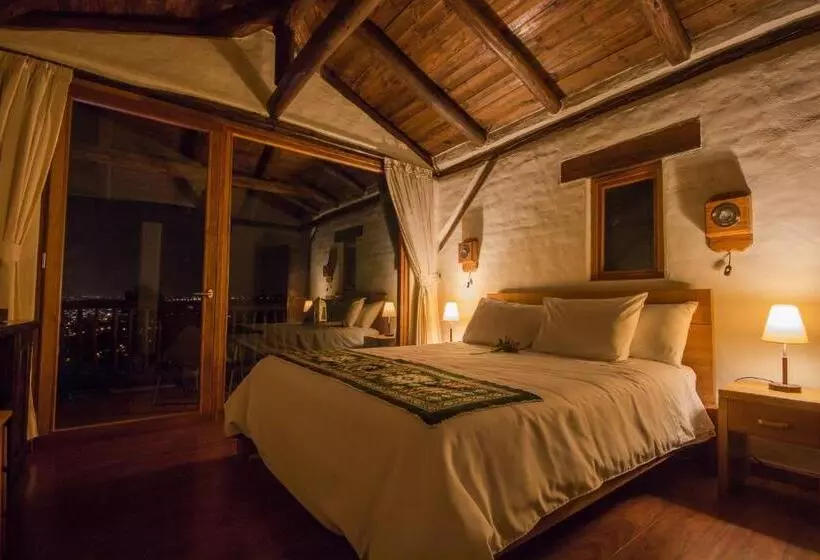 Ilatoa Lodge