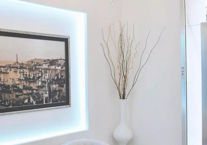 Fotos del hotel Hnn Luxury Suites:  14