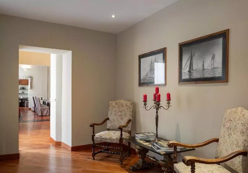 Fotos del hotel Hnn Luxury Suites:  11