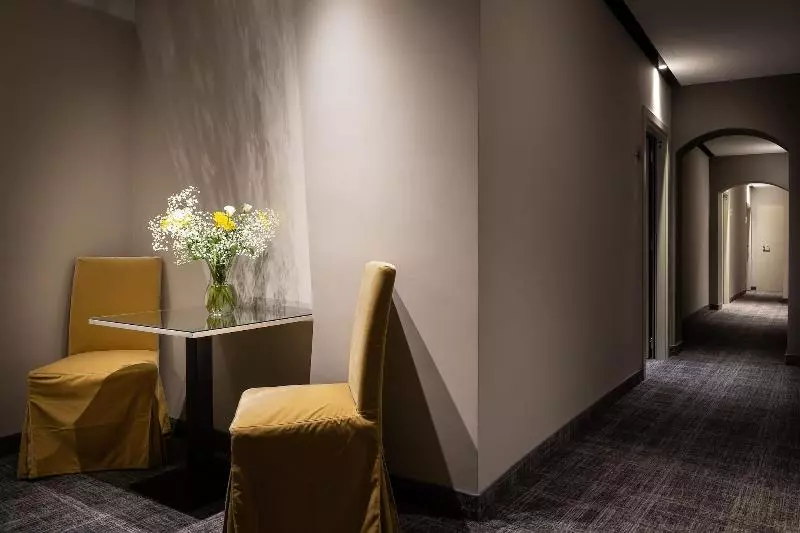Fotos del hotel Hnn Luxury Suites:  10