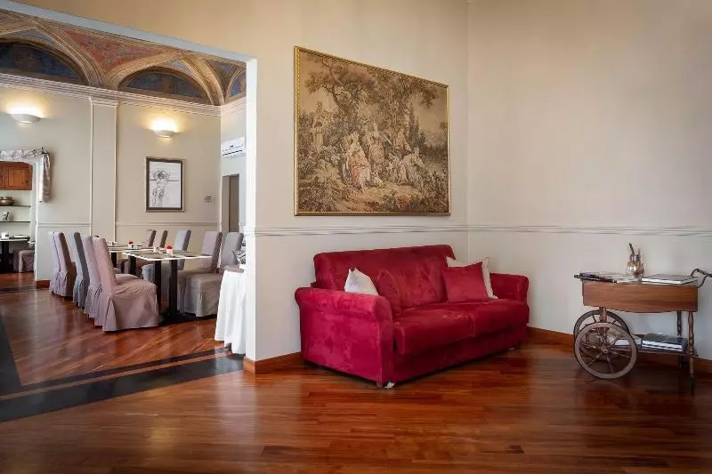 Fotos del hotel Hnn Luxury Suites:  8