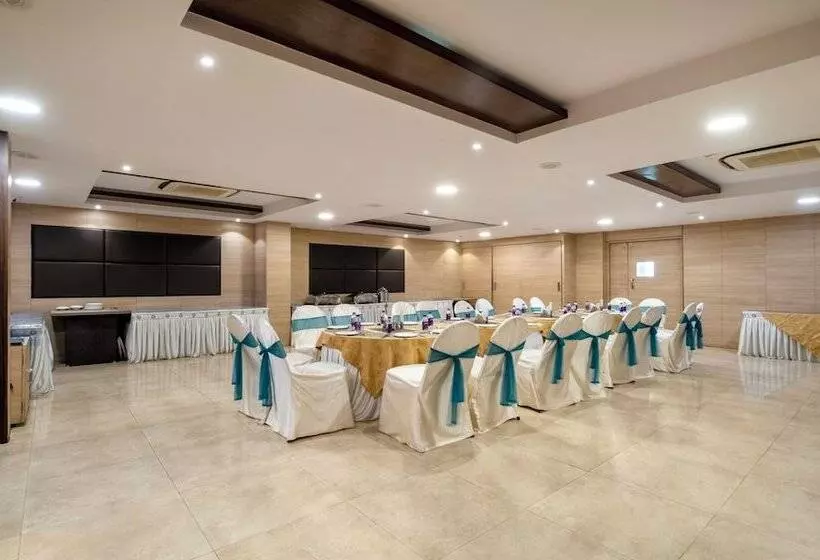 Fotos del hotel Treebo Trend Pl Grand Vishakapatnam:  9